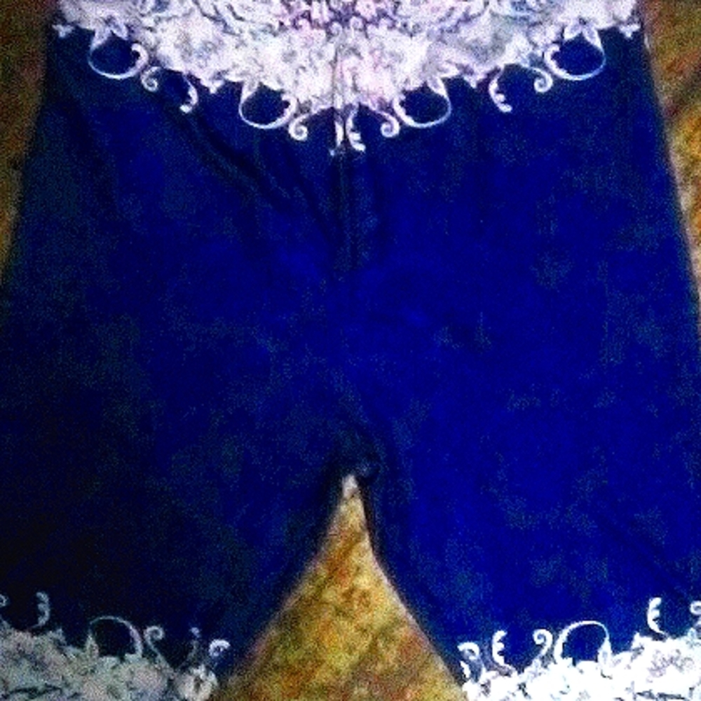 SHORTS SZ. X-L